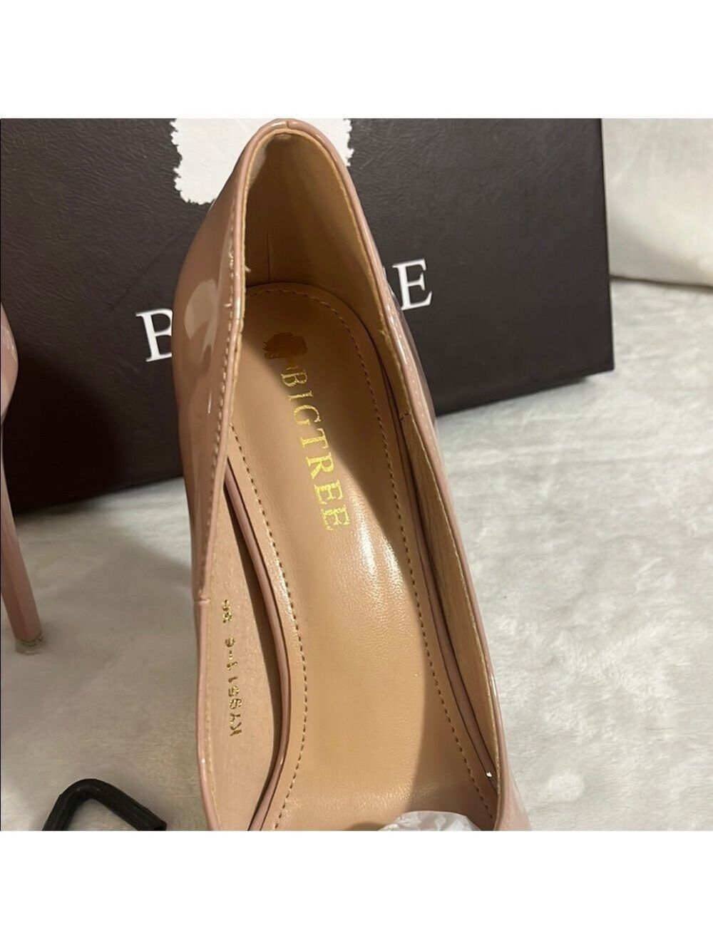 NWOT Blush Stiletto Heels with Glossy Finish and Pointed Toe - Picture 7 of 8